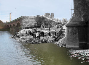 Pont metz.jpg