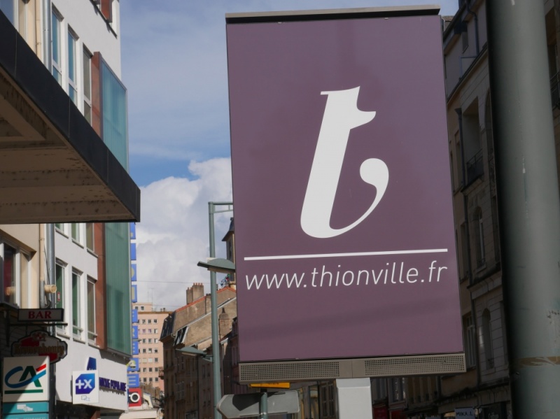 Fichier:Panneau de Thionville.jpg