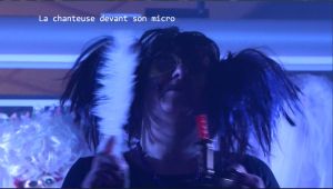 Photo wiki 3 bis la chanteuse.jpg